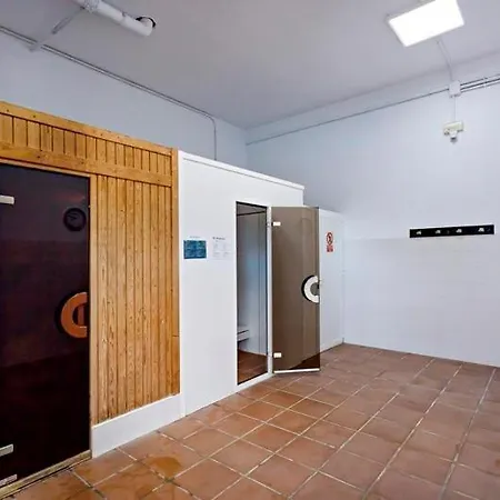 Star Lll Apartment *
